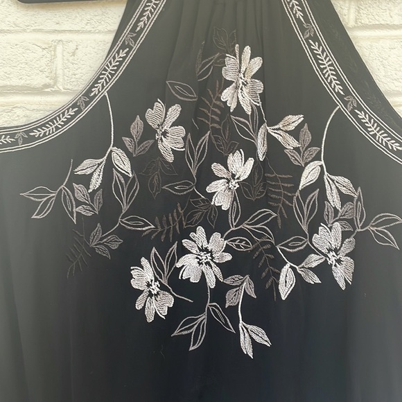 Alfani Embroidered Handkerchief Hemline Halter Top - Picture 2 of 9